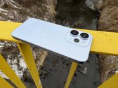 Oppo Reno15 Pro na tle natury i zimowego mostu - wyjątkowy design w każdej sytuacji. Oppo Reno15 Pro na tle natury i zimowego mostu - wyjątkowy design w każdej sytuacji.
