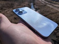 Oppo Reno15 Pro zachwyca eleganckim designem w różnorodnych plenerach. Oppo Reno15 Pro zachwyca eleganckim designem w różnorodnych plenerach.
