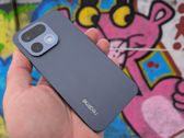 Stylowy wygląd Realme 16 Pro 5G w różnych ujęciach i codziennym użytkowaniu.