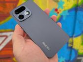 Realme 16 Pro 5G w stylowym tle graffiti, idealny na miejskie przygody.