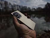 Infinix Note 50 Pro+ w stylowych ujęciach nad jeziorem i zbliżeniach detali. Infinix Note 50 Pro+ w stylowych ujęciach nad jeziorem i zbliżeniach detali.