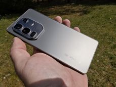 Infinix Note 50 Pro+ w pięknym otoczeniu, idealny dla miłośników natury. Infinix Note 50 Pro+ w pięknym otoczeniu, idealny dla miłośników natury.