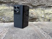 Motorola Razr Fold łączy nowoczesny design z funkcjonalnością składania w jednym urządzeniu. Motorola Razr Fold łączy nowoczesny design z funkcjonalnością składania w jednym urządzeniu.