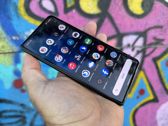 Motorola Razr Fold zachwyca wyglądem i designem, idealnie komponując się z otoczeniem. Motorola Razr Fold zachwyca wyglądem i designem, idealnie komponując się z otoczeniem.