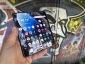 Motorola Razr Fold - nowoczesny design i innowacyjne rozwiązania w Twojej dłoni. Motorola Razr Fold - nowoczesny design i innowacyjne rozwiązania w Twojej dłoni.