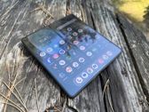 Motorola Razr Fold w naturalnych i eleganckich ujęciach – odkryj jego unikalny design. Motorola Razr Fold w naturalnych i eleganckich ujęciach – odkryj jego unikalny design.