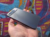 Realme 16 w różnych ujęciach, podkreślający jego wyjątkowy design i kolorystykę.