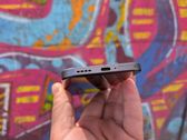 Realme 16 w różnych ujęciach, podkreślający jego wyjątkowy design i kolorystykę.