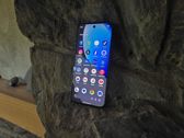 Ekran Google Pixel 11 Pro XL w różnych ujęciach i zastosowaniach. Ekran Google Pixel 11 Pro XL w różnych ujęciach i zastosowaniach.