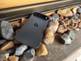 Google Pixel 11 Pro XL - elegancki design uwieczniony w naturalnym otoczeniu. Google Pixel 11 Pro XL - elegancki design uwieczniony w naturalnym otoczeniu.