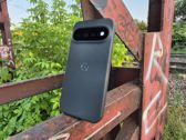 Google Pixel 11 Pro XL w naturalnym otoczeniu, ukazujący elegancki design i wyjątkowy wygląd. Google Pixel 11 Pro XL w naturalnym otoczeniu, ukazujący elegancki design i wyjątkowy wygląd.