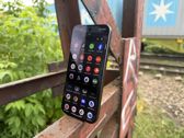 Ekran Google Pixel 11 Pro XL w różnych ujęciach, pokazujący aplikacje w akcji. Ekran Google Pixel 11 Pro XL w różnych ujęciach, pokazujący aplikacje w akcji.