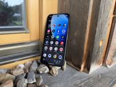 Design Google Pixel 11 Pro XL w plenerze oraz na różnych naturalnych tłach. Design Google Pixel 11 Pro XL w plenerze oraz na różnych naturalnych tłach.