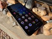 Ekran Google Pixel 11 Pro XL w różnych ujęciach, pokazujący aplikacje w akcji. Ekran Google Pixel 11 Pro XL w różnych ujęciach, pokazujący aplikacje w akcji.