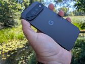 Google Pixel 11 Pro XL w różnych ujęciach, podkreślających jego nowoczesny design i elegancję. Google Pixel 11 Pro XL w różnych ujęciach, podkreślających jego nowoczesny design i elegancję.