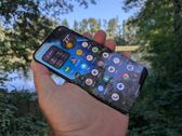 Google Pixel 11 Pro XL w różnych ujęciach, podkreślających jego nowoczesny design i elegancję. Google Pixel 11 Pro XL w różnych ujęciach, podkreślających jego nowoczesny design i elegancję.