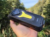 Ulefone Armor 34 Pro w plenerze - stylowy design w naturalnym otoczeniu.