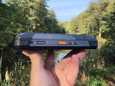 Ulefone Armor 34 Pro - wytrzymały smartfon, idealny do przygód w terenie.