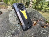 Ulefone Armor 34 Pro - wytrzymały smartfon, idealny do przygód w plenerze.