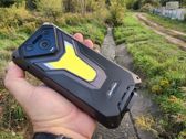 Ulefone Armor 34 Pro zachwyca solidnym wyglądem i wytrzymałością w każdych warunkach.