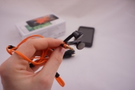 Pomarańczowy kabel słuchawkowy myPhone'a Next