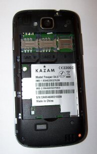 Gniazda kart SIM i microSD w Kazam 4