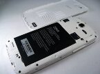 Pod panelem - dostęp do baterii i karty microSD