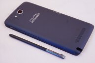 Alcatel One Touch Hero Dual SIM - tył, rysik