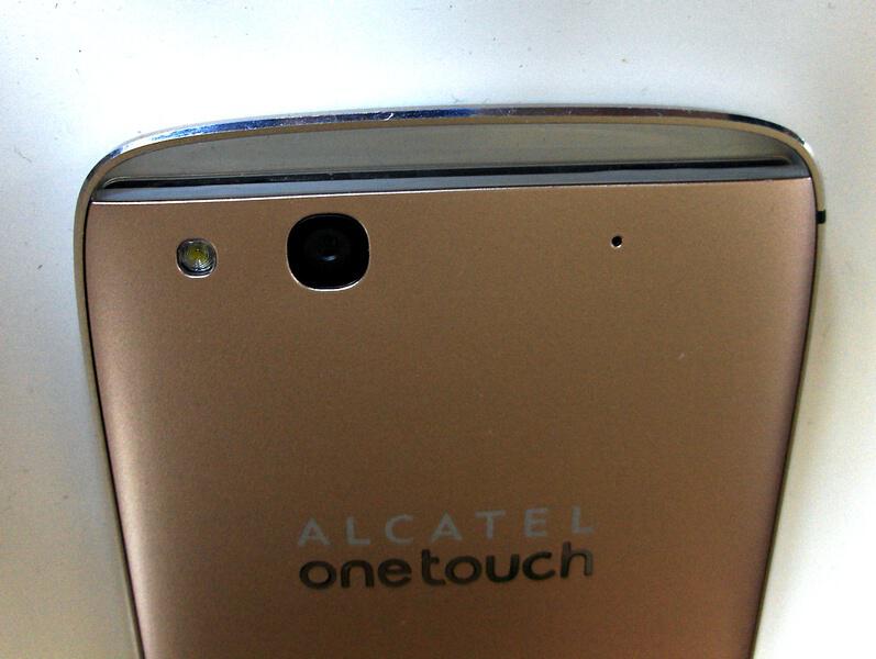 Alcatel One Touch Idol Alpha pruebas: Mediocre, pero sexi :: 