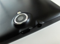 Gniazdo słuchawkowe i port microUSB