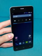 Ekran w smartfonie Nexo Handy