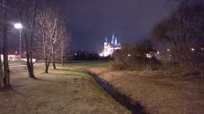 Porównanie trybu automatycznego z nocnym