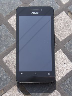 Budowa smartfonu ASUS Zenfone 5
