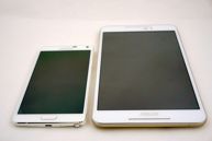 Porównanie wielkości Fonepada 8 z Galaxy Note 4 i iPhone 5