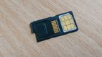 Tacka na kartę nanoSIM i microSD