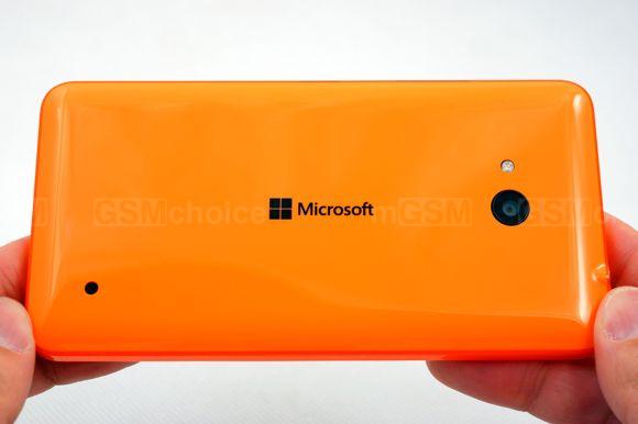 A z tyłu Lumia wygląda tak... A z tyłu Lumia wygląda tak...