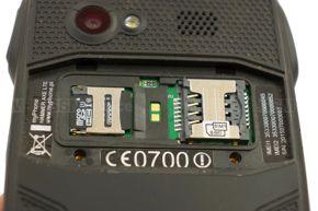 Otwieranie pokrywy i rzut oka pod nią