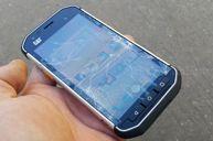 Ekran pękł, a telefon wciąż działa...