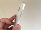 W Samsungu A5 2016 zwracają uwagę opływowe kształty