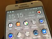 Samsung A5 2016 w uchwycie w samochodzie