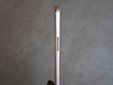 Detale budowy smartfonu