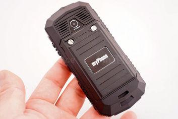 Porównanie myPhone Hammer - z lewej i Hammer Plus (z prawej)