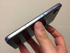 Dwie szufladki - jedna na SIM, druga - hybrydowa - na SIM lub microSD