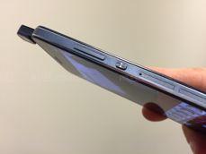 Brakuje tylko opcji pozwalającej na to, by obiektyw otwierał się jak scyzoryk ;)